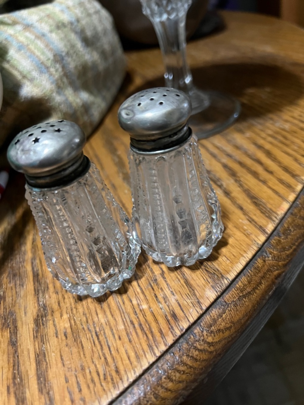 Source Unknown Clear Glass Salt and Pepper Shakers with Silver Tops